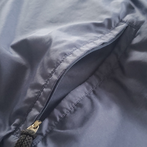 Nike - Picture 12 of 15